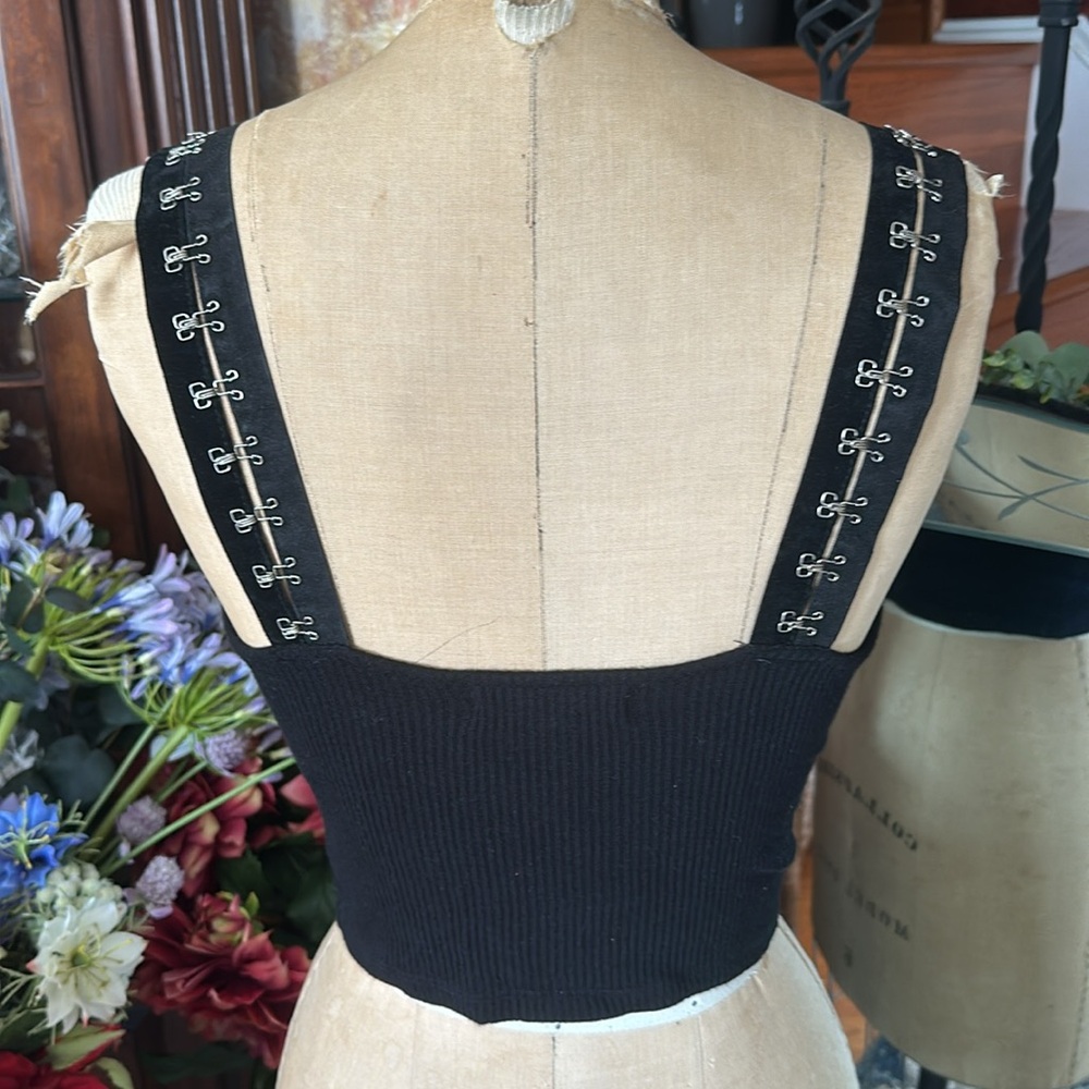 UO Cropped Tank - Picture 4 of 5
